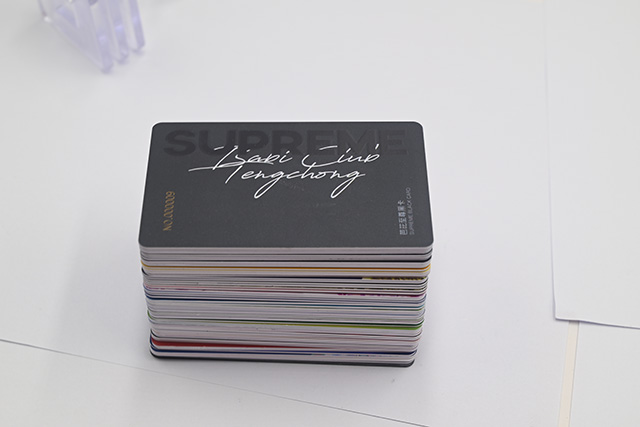 【至尊国际】滴胶卡名目多??供主顾多样选择