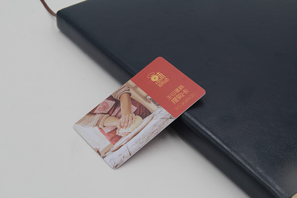 钥匙扣卡是否可以做成IC ID复合卡，，，，，，，，可以的话有哪些样式？？？