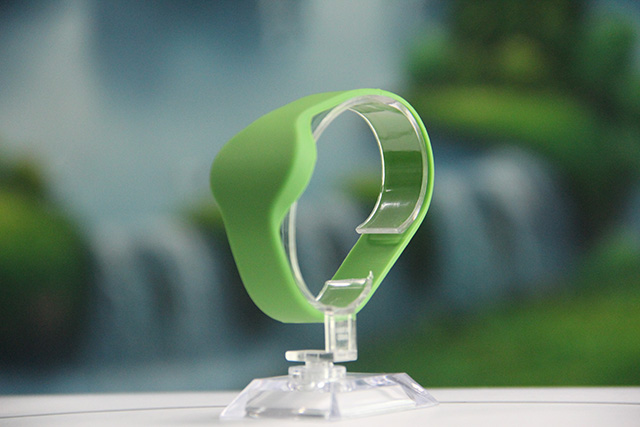 造成id腕带餐具气息的缘故原由剖析