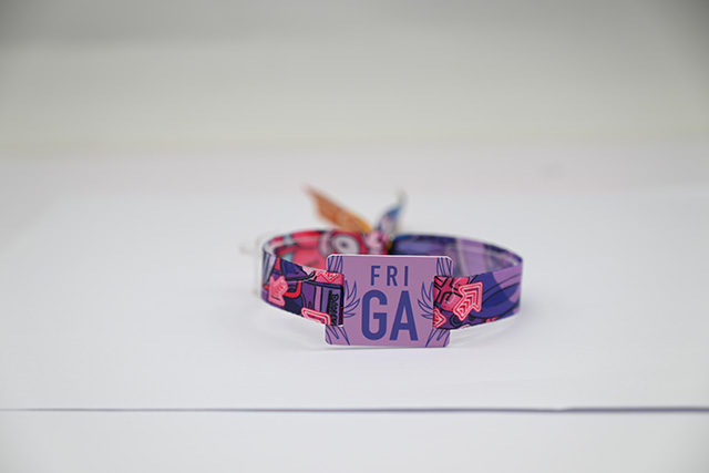 能定位的校园卡你见过吗？？？？