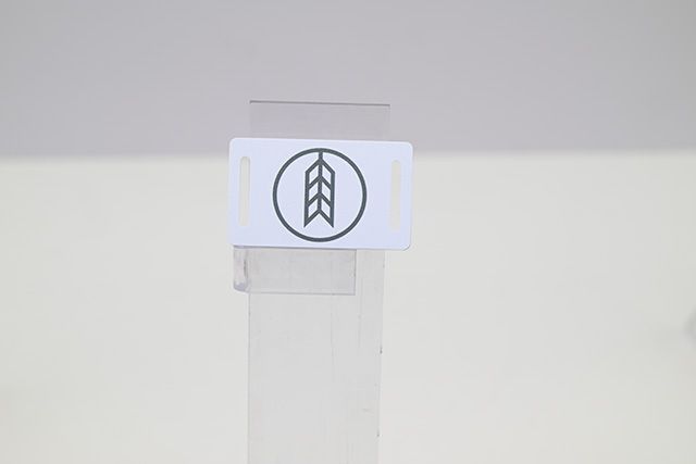 买布送贵宾卡，，，，，，，两块劣质布骗走800元