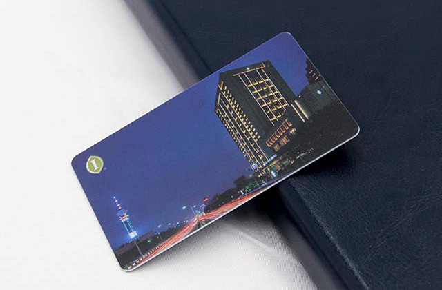 让主顾办剖析员卡的目的，，，，，是吸引新主顾